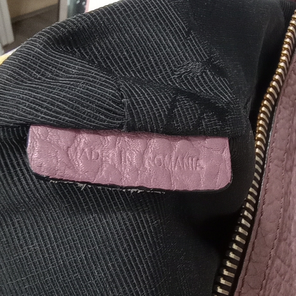 Burberry Bags - Picture 16 of 16